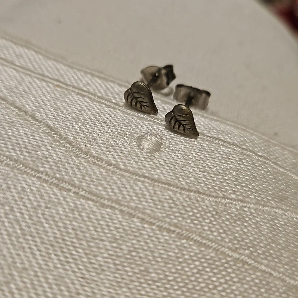 Ms. Dee Pewter Oval Owl Brooch Pin with Earrings #102 - Picture 3 of 5